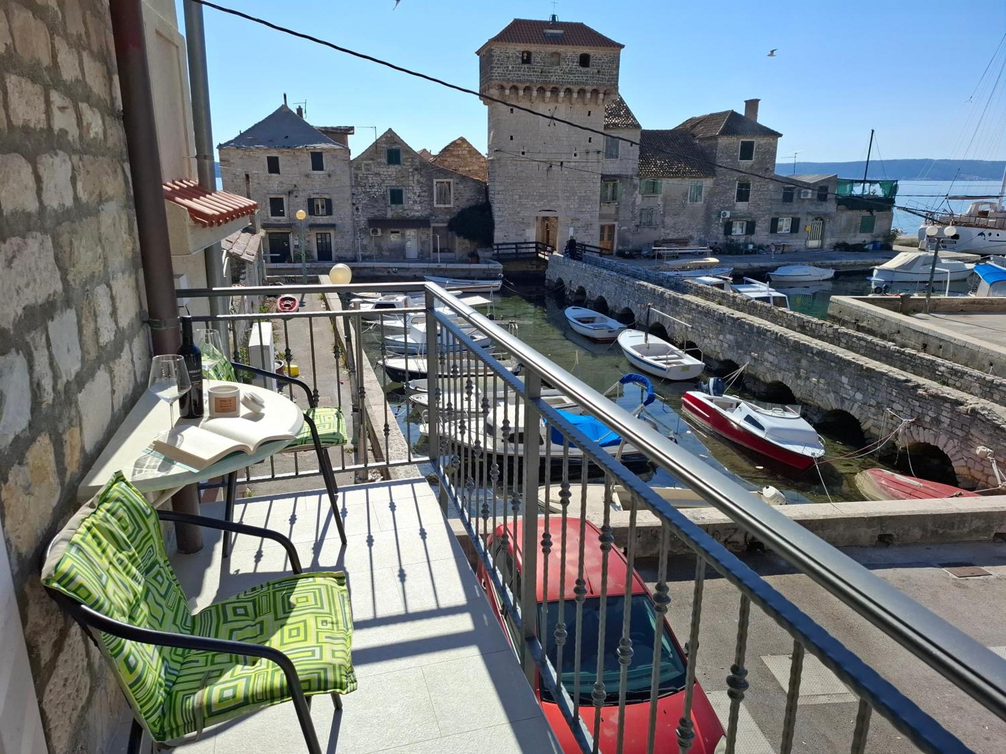 Apartment Kastilac Kaštela Eksteriør bilde