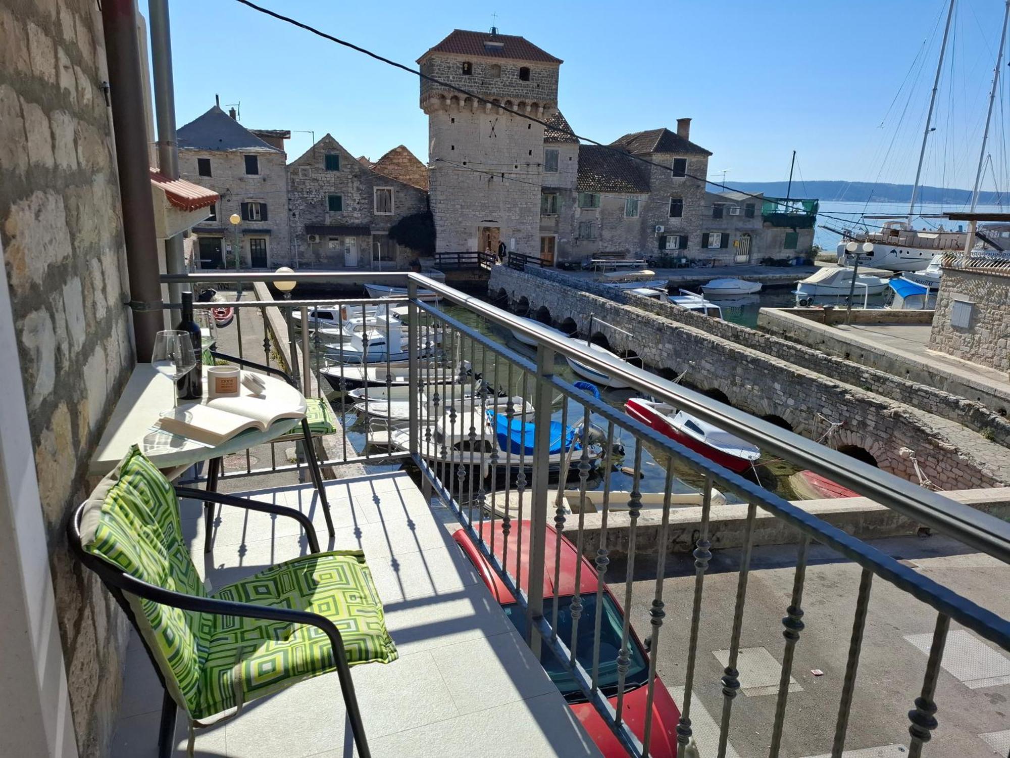 Apartment Kastilac Kaštela Eksteriør bilde