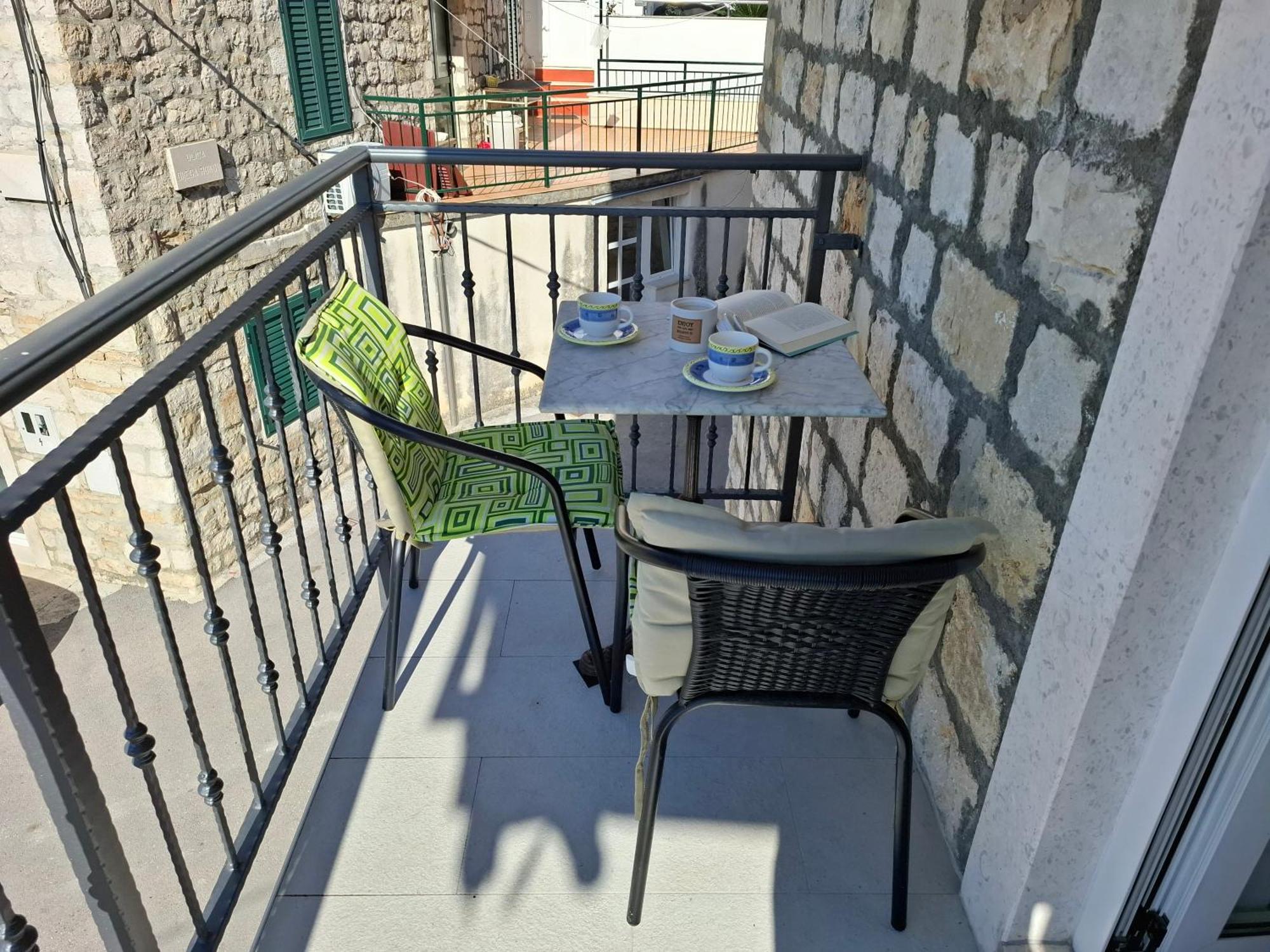 Apartment Kastilac Kaštela Eksteriør bilde