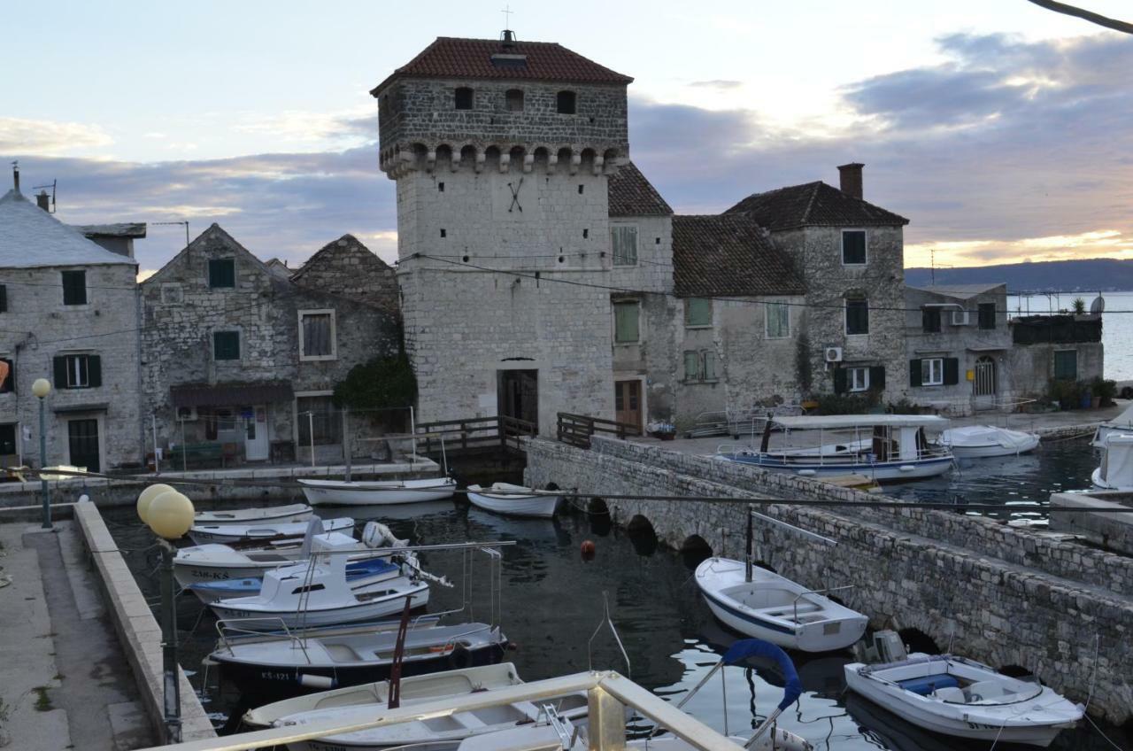 Apartment Kastilac Kaštela Eksteriør bilde